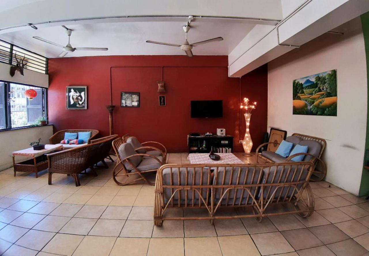 קוטה קינבלו Akinabalu Youth Hostel מראה חיצוני תמונה