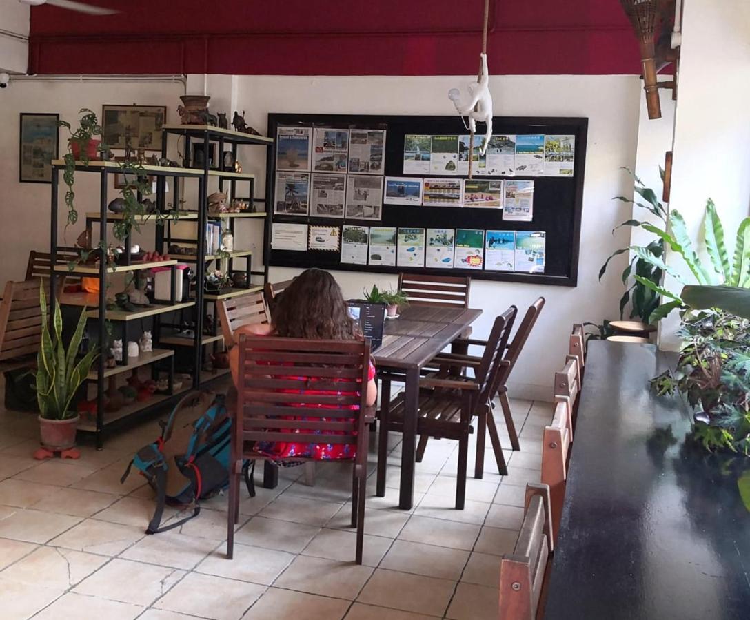 קוטה קינבלו Akinabalu Youth Hostel מראה חיצוני תמונה