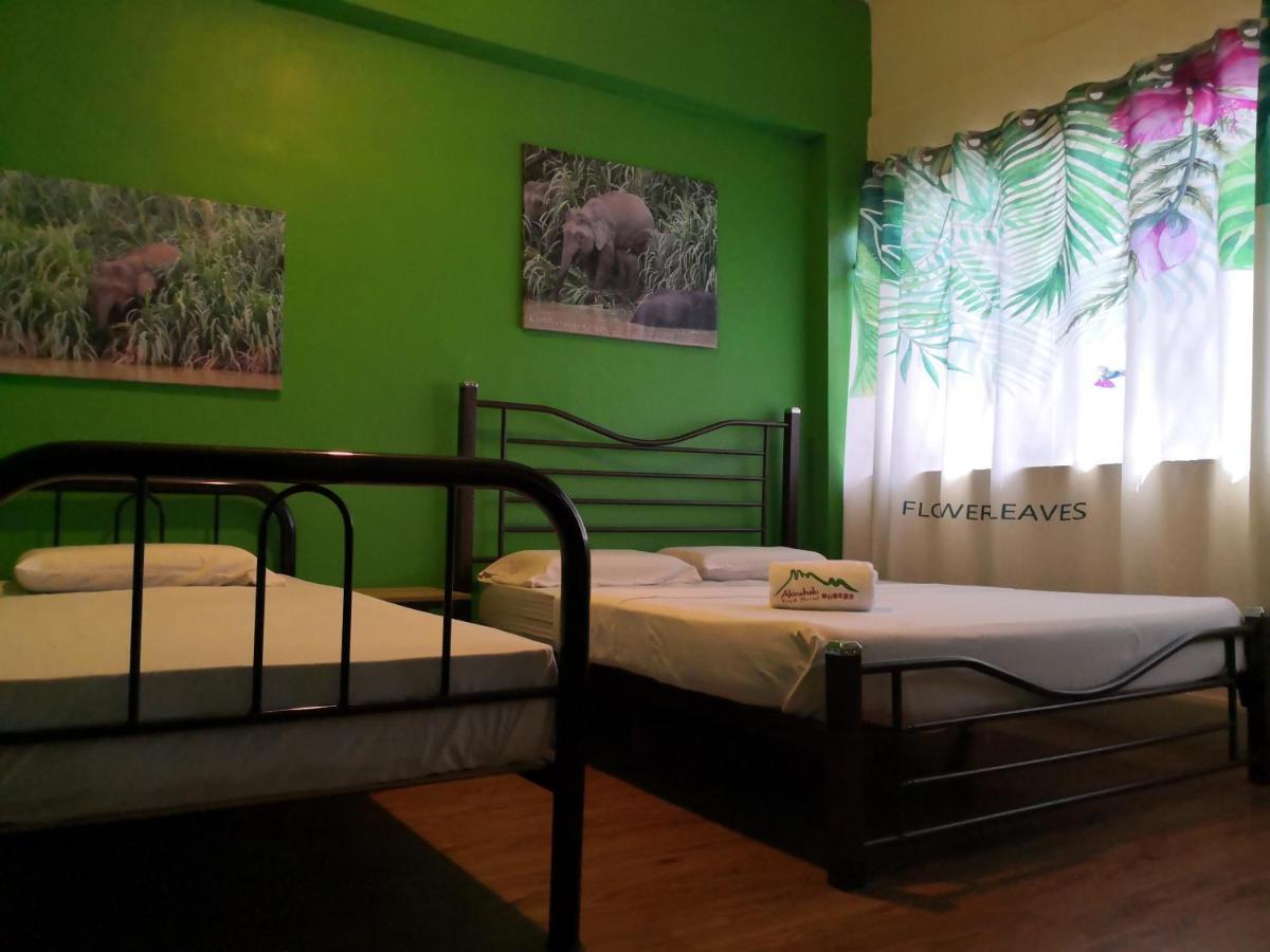 קוטה קינבלו Akinabalu Youth Hostel מראה חיצוני תמונה